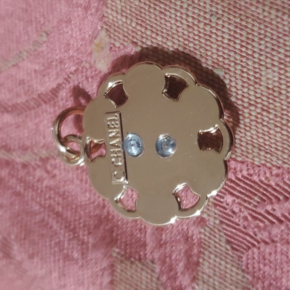 Authentic Chanel charm - Picture 3 of 3